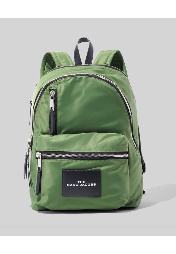 THE MARC JACOBS - Zielony plecak The Zipper Backpack. Kolor: zielony. Wzór: aplikacja