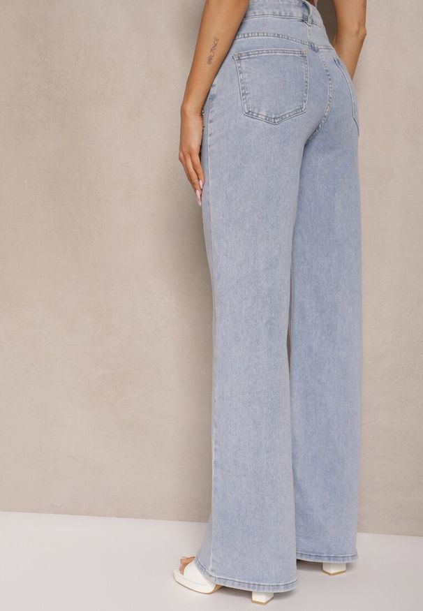 Renee - Jasnoniebieskie Jeansy High Waist Wide Leg z Cyrkoniowymi Zdobieniami Palanirela. Okazja: na co dzień. Stan: podwyższony. Kolor: niebieski. Wzór: aplikacja. Styl: casual, elegancki