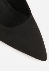 Renee - Czarne Czółenka Vices na Słupkowym Obcasie ze Skórzaną Wkładką Divira. Kolor: czarny. Materiał: skóra. Obcas: na obcasie. Styl: elegancki, klasyczny. Wysokość obcasa: średni #3