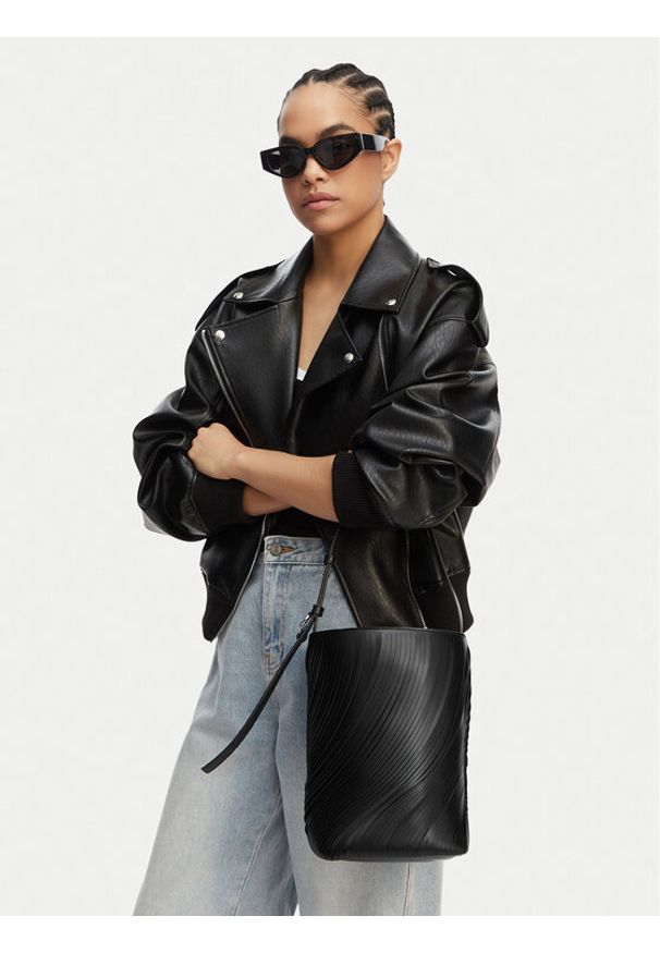 Emporio Armani Torebka EW004596 AF25598 UC001 Czarny. Kolor: czarny. Materiał: skórzane