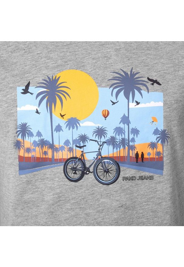 Męska Koszulka (T-Shirt) - Pako Jeans - Szara, Palmy, Rower, Słońce. Okazja: na co dzień. Kolor: szary. Materiał: wiskoza, bawełna. Wzór: nadruk. Styl: casual