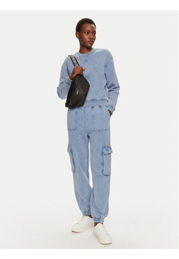 Hugo Bluza Delessa_B 50518104 Niebieski Relaxed Fit. Kolor: niebieski. Materiał: bawełna, jeans