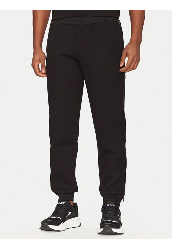 EA7 Emporio Armani Spodnie dresowe 7M000144 AF13538 UC001 Czarny Regular Fit. Kolor: czarny. Materiał: syntetyk, bawełna