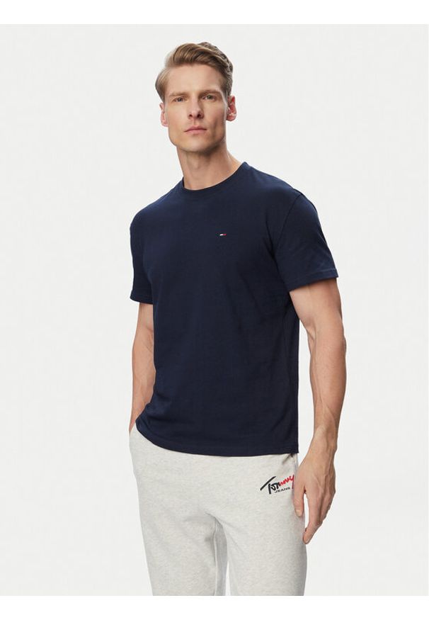 Tommy Jeans T-Shirt DM0DM22504 Granatowy Regular Fit. Kolor: niebieski. Materiał: bawełna
