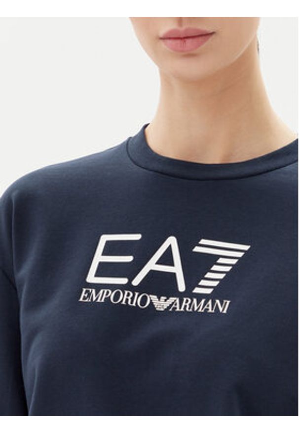 EA7 Emporio Armani Dres 7W000115 AF13135 UB102 Granatowy Regular Fit. Kolor: niebieski. Materiał: bawełna