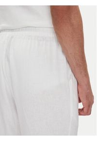 Emporio Armani Spodnie materiałowe EM000586 AF12356 U0002 Biały Regular Fit. Kolor: biały. Materiał: len #4