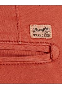 Wrangler - WRANGLER CHINO MĘSKIE SPODNIE MATERIAŁOWE RED OCHRE W14LP773J. Materiał: materiał #3