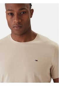 Tommy Jeans T-Shirt DM0DM04411 Beżowy Slim Fit. Kolor: beżowy. Materiał: bawełna #5