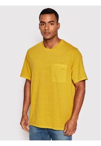Levi's® T-Shirt Easy Pocket A3697-0001 Żółty Relaxed Fit. Kolor: żółty. Materiał: bawełna