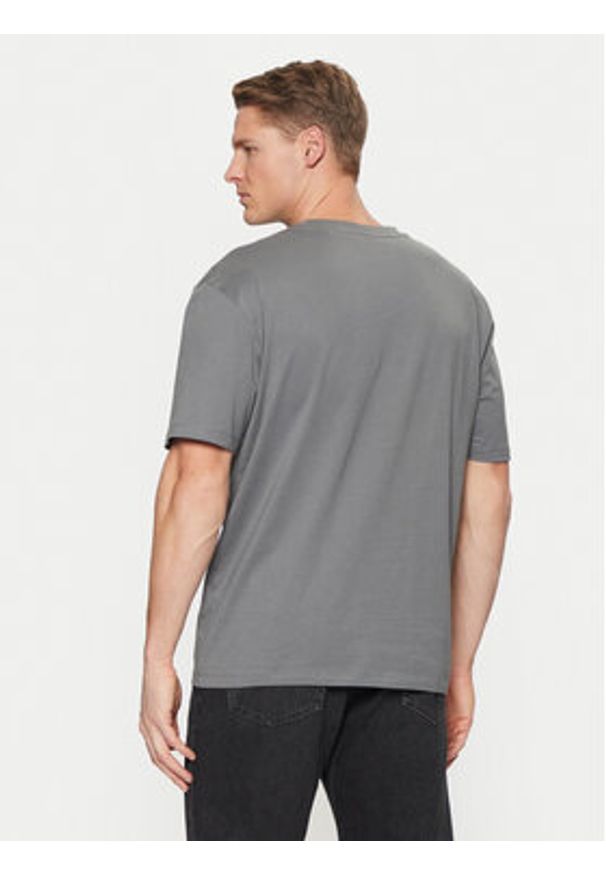 Hugo - HUGO T-Shirt Dostalgi 50530684 Szary Relaxed Fit. Kolor: szary. Materiał: bawełna