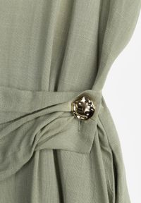 Born2be - Zielona Wiskozowa Sukienka Koszulowa z Marszczeniem i Guzikiem w Talii Lennatha. Okazja: na co dzień. Kolor: zielony. Materiał: wiskoza. Typ sukienki: koszulowe. Styl: casual, elegancki, klasyczny #8