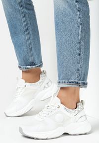 Born2be - Białe Buty Sportowe Cananassa. Nosek buta: okrągły. Zapięcie: sznurówki. Kolor: biały. Materiał: dresówka, materiał. Szerokość cholewki: normalna #4