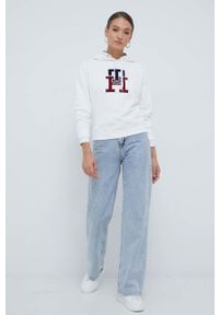 TOMMY HILFIGER - Tommy Hilfiger bluza bawełniana damska kolor biały z kapturem z aplikacją. Okazja: na co dzień. Typ kołnierza: kaptur. Kolor: biały. Materiał: bawełna. Wzór: aplikacja. Styl: casual #4