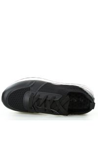 Inna - Sneakersy tekstylne sportowe z lustrzaną wstawką czarne. Okazja: na imprezę, na spacer. Kolor: czarny. Sezon: wiosna. Sport: turystyka piesza #2