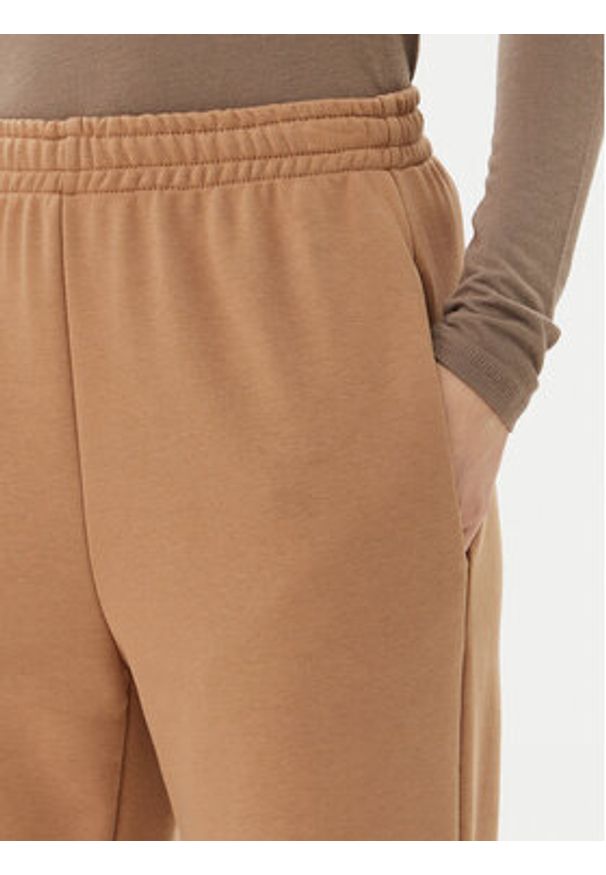 ViCOLO Spodnie dresowe TD0573 Brązowy Regular Fit. Kolor: brązowy. Materiał: bawełna