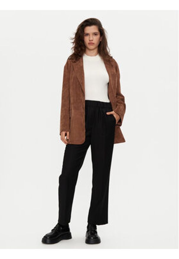 Weekend Max Mara Spodnie materiałowe Hateley 2425136052 Czarny Regular Fit. Kolor: czarny. Materiał: wełna