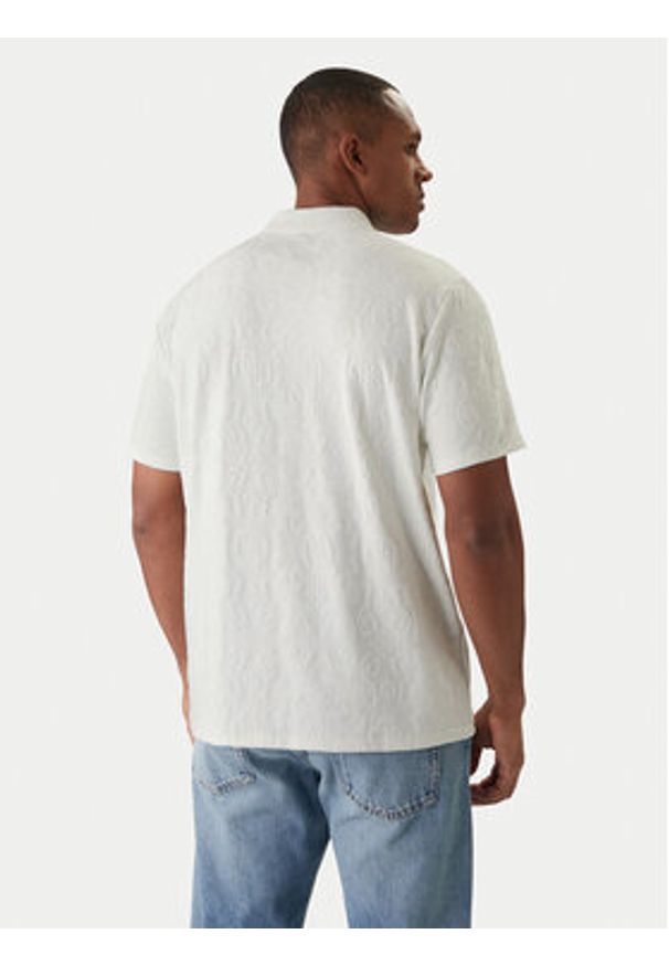 Guess Polo M6RP25 KCFE2 Écru Regular Fit. Typ kołnierza: polo. Materiał: syntetyk