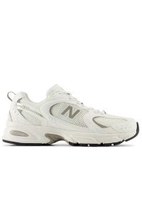 Buty New Balance U530CSB - białe. Kolor: biały. Materiał: syntetyk, materiał. Szerokość cholewki: normalna. Sezon: lato. Sport: turystyka piesza