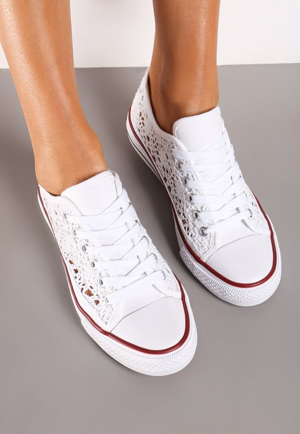 Born2be - Białe Trampki na Grubej Podeszwie o Ażurowym Wykończeniu Yelimia. Okazja: na randkę, na co dzień. Kolor: biały. Szerokość cholewki: normalna. Wzór: ażurowy. Styl: casual