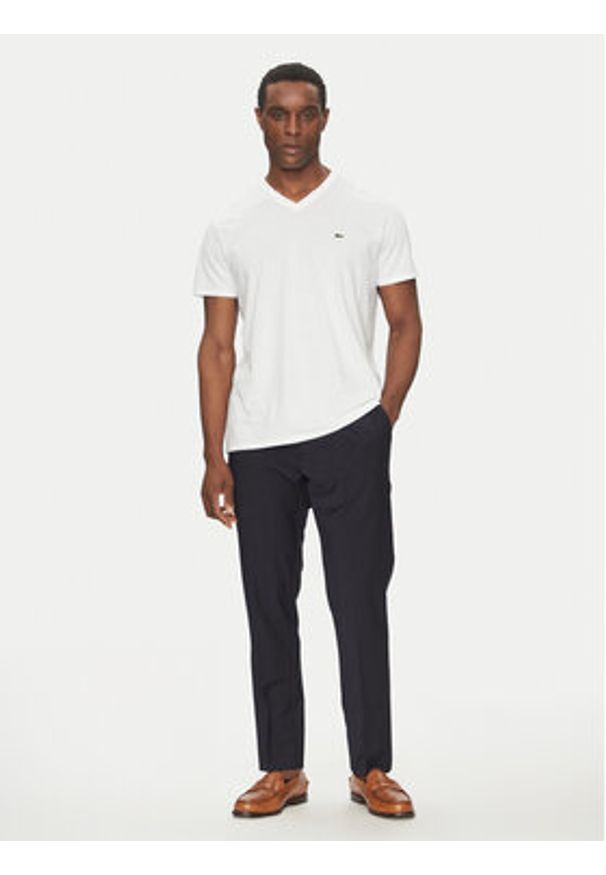 Lacoste T-Shirt TH6710 Biały Regular Fit. Kolor: biały. Materiał: bawełna