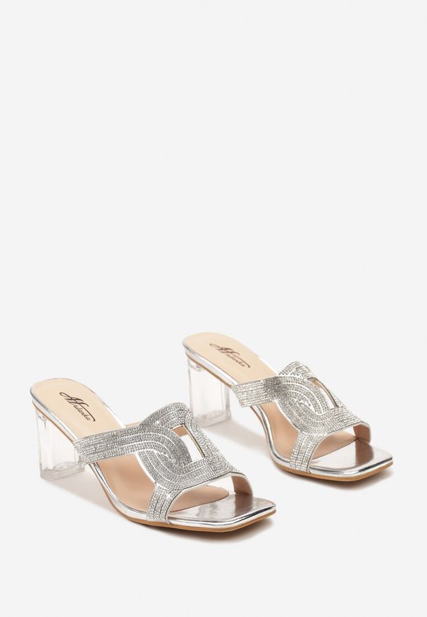 Born2be - Srebrne Klapki na Transparentnym Słupku z Cyrkoniami Akuarina. Okazja: na co dzień. Kolor: srebrny. Obcas: na słupku. Styl: wizytowy, elegancki, casual