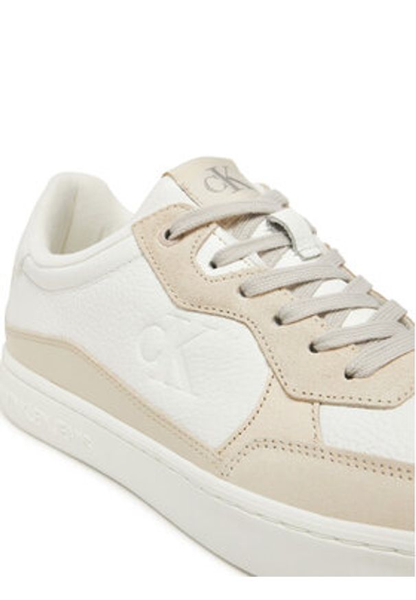 Calvin Klein Jeans Sneakersy Classic Cupsole Mg Wmm YM0YM01153 Biały. Kolor: biały. Materiał: skóra