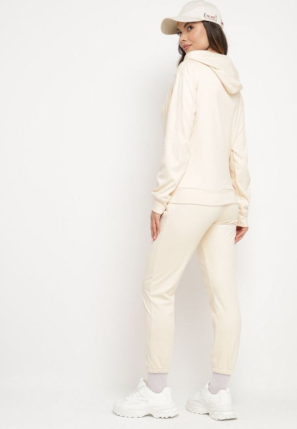 Born2be - Jasnobeżowy Komplet Dresowy Bluza z Kapturem i Spodnie z Troczkiem Sorttia. Kolor: beżowy. Materiał: dresówka