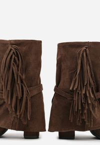 Born2be - Brązowe Botki w Stylu Boho z Wywiniętą Cholewką i Frędzlami Harile. Okazja: na co dzień. Kolor: brązowy. Materiał: jeans. Szerokość cholewki: normalna. Wzór: haft. Styl: boho