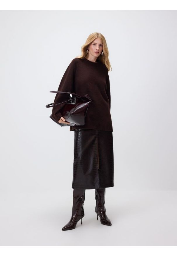 Reserved - Gładki sweter - brązowy. Kolor: brązowy. Materiał: dzianina, wełna. Wzór: gładki