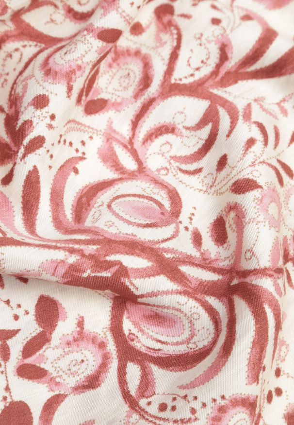 Renee - Różowa Sukienka z Wiskozy Ozdobiona Wiązaniem na Karku i Geometrycznym Printem Celeo. Typ kołnierza: dekolt halter. Kolor: różowy. Materiał: wiskoza. Wzór: geometria, nadruk, aplikacja. Typ sukienki: proste. Styl: klasyczny