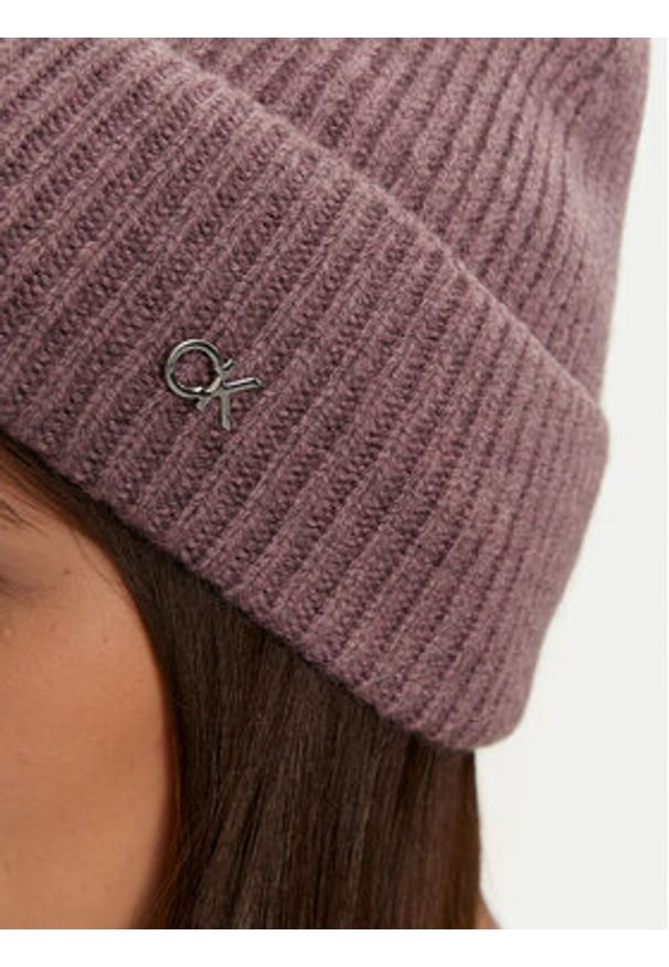 Calvin Klein Czapka Chunky K60K612873 Fioletowy. Kolor: fioletowy. Materiał: materiał, wełna