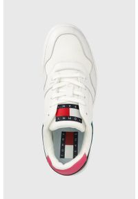 Tommy Jeans sneakersy Mix Basket kolor biały. Nosek buta: okrągły. Zapięcie: sznurówki. Kolor: biały. Materiał: materiał, włókno, guma