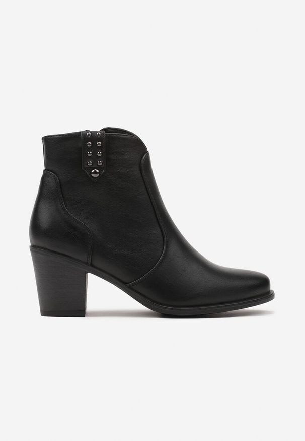 Born2be - Czarne Botki Kowbojki na Obcasie Ozdobione Napami Zinnirae. Okazja: na co dzień. Kolor: czarny. Materiał: jeans, skóra. Wzór: aplikacja. Sezon: zima, jesień. Obcas: na obcasie. Styl: casual, elegancki. Wysokość obcasa: średni