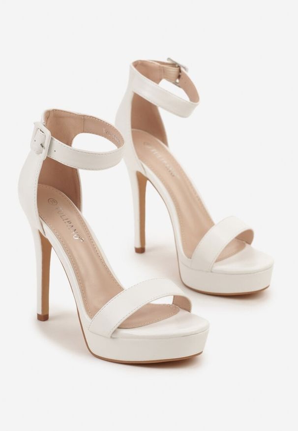 Born2be - Białe Klasyczne Sandały na Szpilce z Platformą Nilesetta. Okazja: na co dzień. Zapięcie: sprzączka. Kolor: biały. Materiał: jeans. Obcas: na platformie. Styl: klasyczny. Wysokość obcasa: średni
