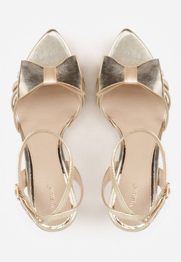 Renee - Złote Sandały na Szpilce VICES Ozdobione z Przodu Kokardką Sparkle. Zapięcie: sprzączka. Kolor: złoty. Materiał: satyna, tiul. Wzór: aplikacja. Obcas: na szpilce