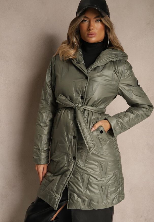 Renee - Zielona Pikowana Kurtka z Kapturem i Wiązanym Paskiem Elladie. Okazja: na co dzień. Typ kołnierza: kaptur. Kolor: zielony. Materiał: jeans, dzianina. Styl: casual