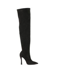 Kazar - Czarne muszkieterki z wysokiej szpilce. Wysokość cholewki: przed kolano. Kolor: czarny. Materiał: tkanina. Szerokość cholewki: normalna. Obcas: na obcasie. Styl: klasyczny. Wysokość obcasa: wysoki #1