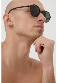 Ray-Ban Okulary przeciwsłoneczne kolor brązowy. Kształt: okrągłe. Kolor: brązowy