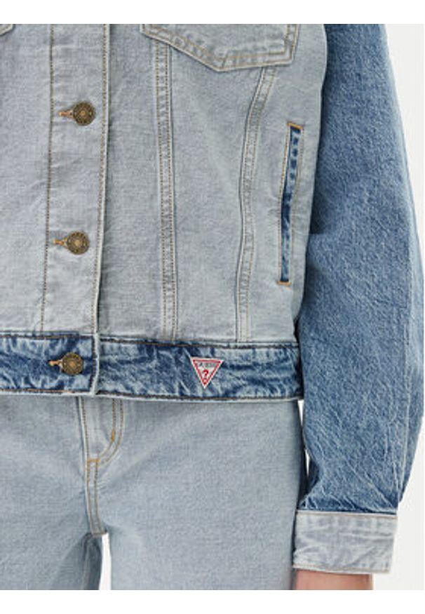Guess Jeans Kurtka jeansowa W5YN56 D5M56 Niebieski Regular Fit. Kolor: niebieski. Materiał: bawełna