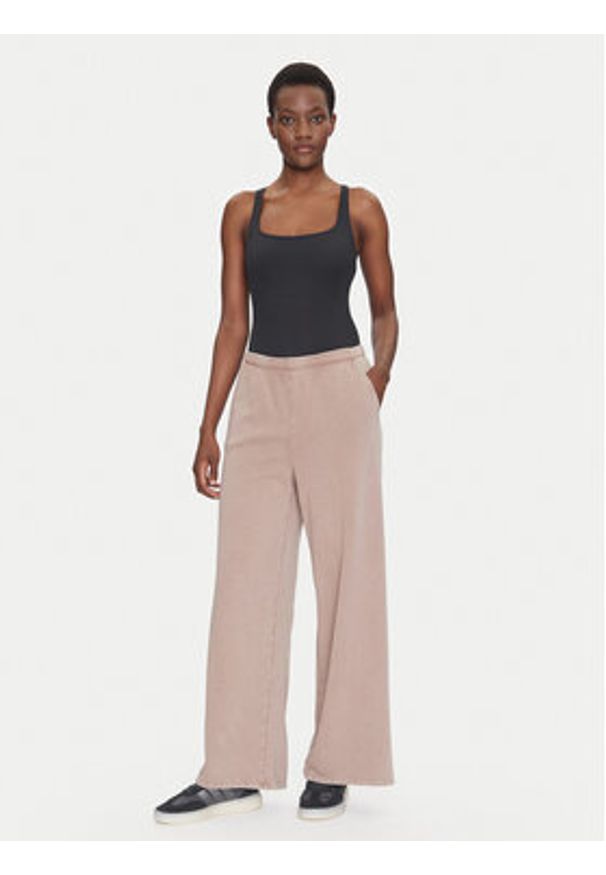 GIRLFRIEND COLLECTIVE - Girlfriend Collective Body Penny 5013 Czarny Slim Fit. Kolor: czarny. Materiał: syntetyk