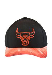 Czapka z daszkiem Mitchell & Ness NBA Classic Chicago Bulls Snapback -CBUBKRD. Kolor: czerwony, czarny, wielokolorowy #2