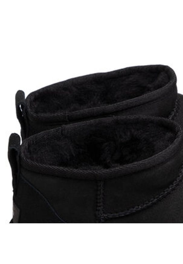 Ugg Śniegowce W Classic Ultra Mini 1116109 Czarny. Kolor: czarny. Materiał: skóra