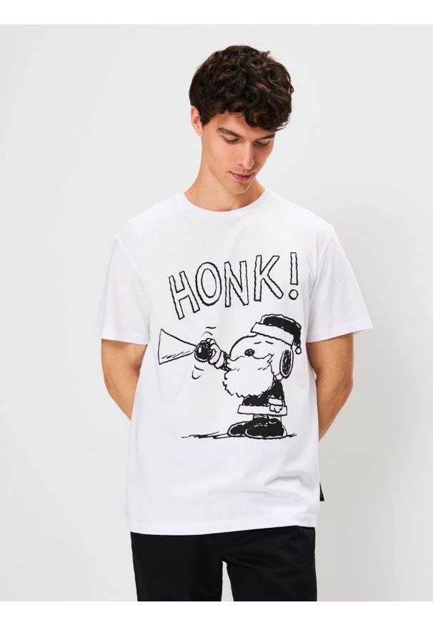 Sinsay - Bawełniana koszulka z nadrukiem Peanuts - biały. Kolor: biały. Materiał: bawełna. Wzór: nadruk