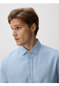 Reserved - Koszula slim z bawełny egipskiej - jasnoniebieski. Kolor: niebieski. Materiał: bawełna #1