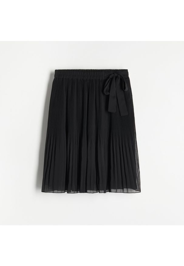 Reserved - Plisowana spódnica mini - Czarny. Kolor: czarny