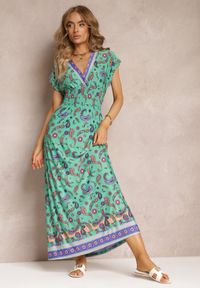 Renee - Zielona Rozkloszowana Sukienka Maxi z Printem Paisley z Gumką w Pasie Zoenia. Kolor: zielony. Wzór: paisley, nadruk. Sezon: lato, wiosna. Długość: maxi