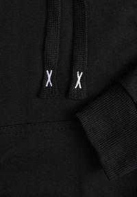 Renee - Czarna Bluza z Kapturem i Bawełną Ozdobiona Ściągaczami Evianae. Okazja: na co dzień, na spacer. Typ kołnierza: kaptur. Kolor: czarny. Materiał: bawełna. Długość rękawa: długi rękaw. Długość: długie. Wzór: aplikacja. Styl: casual #2