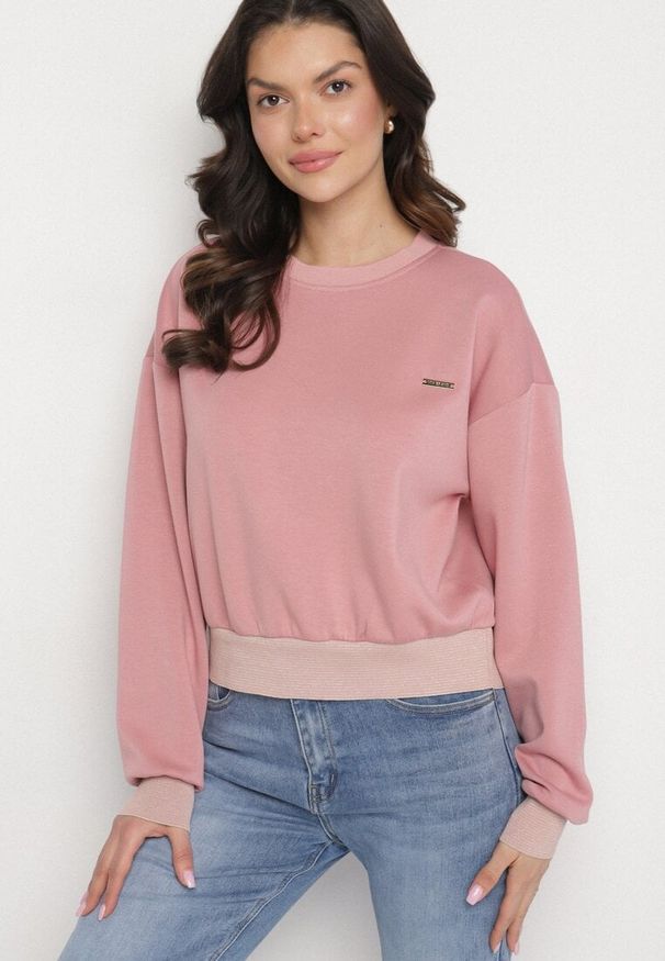 Born2be - Ciemnoróżowa Bluza z Metaliczną Nicią Ilasila. Okazja: na co dzień. Kolor: różowy. Materiał: jeans. Wzór: aplikacja. Styl: casual