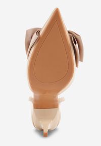 Born2be - Beżowe Satynowe Szpilki z Odkrytą Piętą i Ozdobną Kokardą Argatea. Okazja: na co dzień, na spotkanie biznesowe, na ślub cywilny, do pracy, na wesele, na imprezę. Kolor: beżowy. Materiał: satyna. Obcas: na szpilce. Styl: casual, biznesowy, elegancki, klasyczny #5
