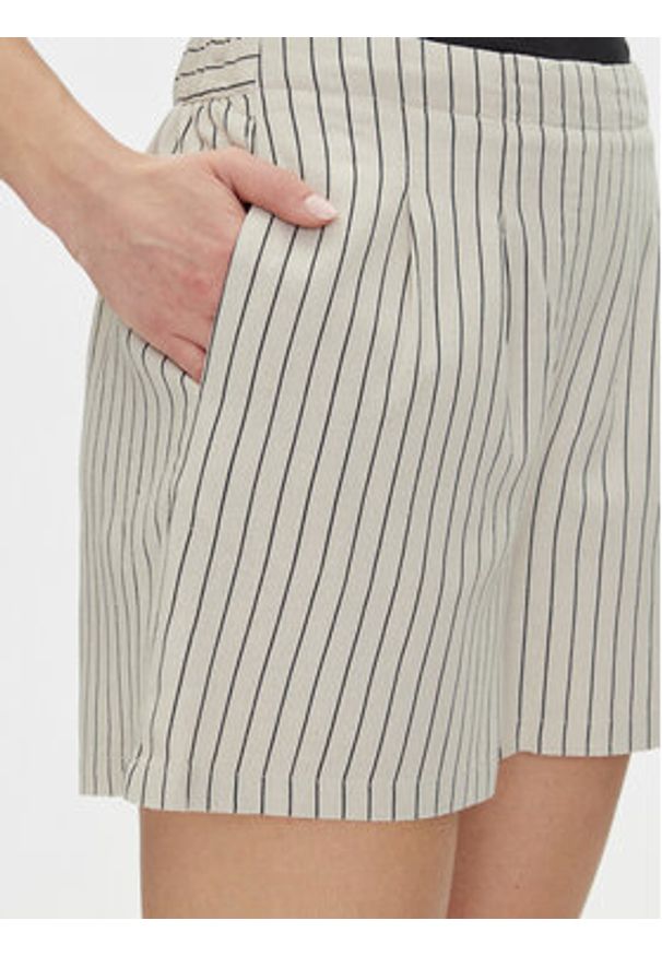 Vero Moda Szorty materiałowe Jesmilo 10279694 Beżowy Regular Fit. Kolor: beżowy. Materiał: len, wiskoza